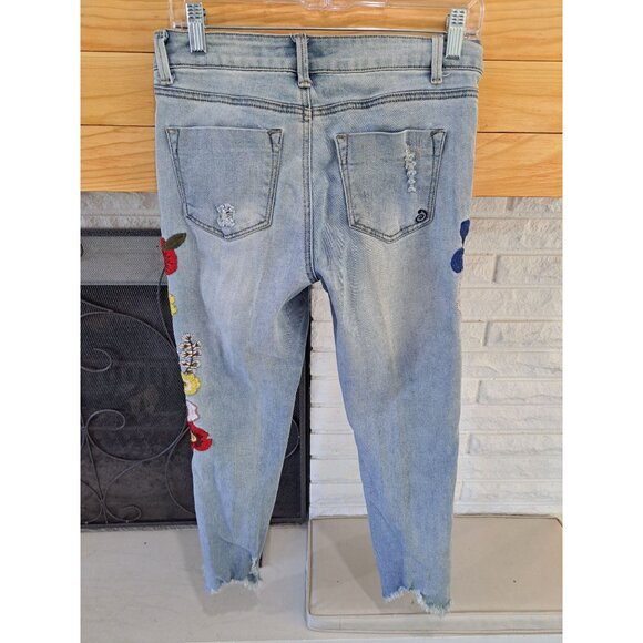 Indigo Rein Womens Embroidered Floral Ankle Jeans Blue Denim Size 7 - Picture 7 of 10